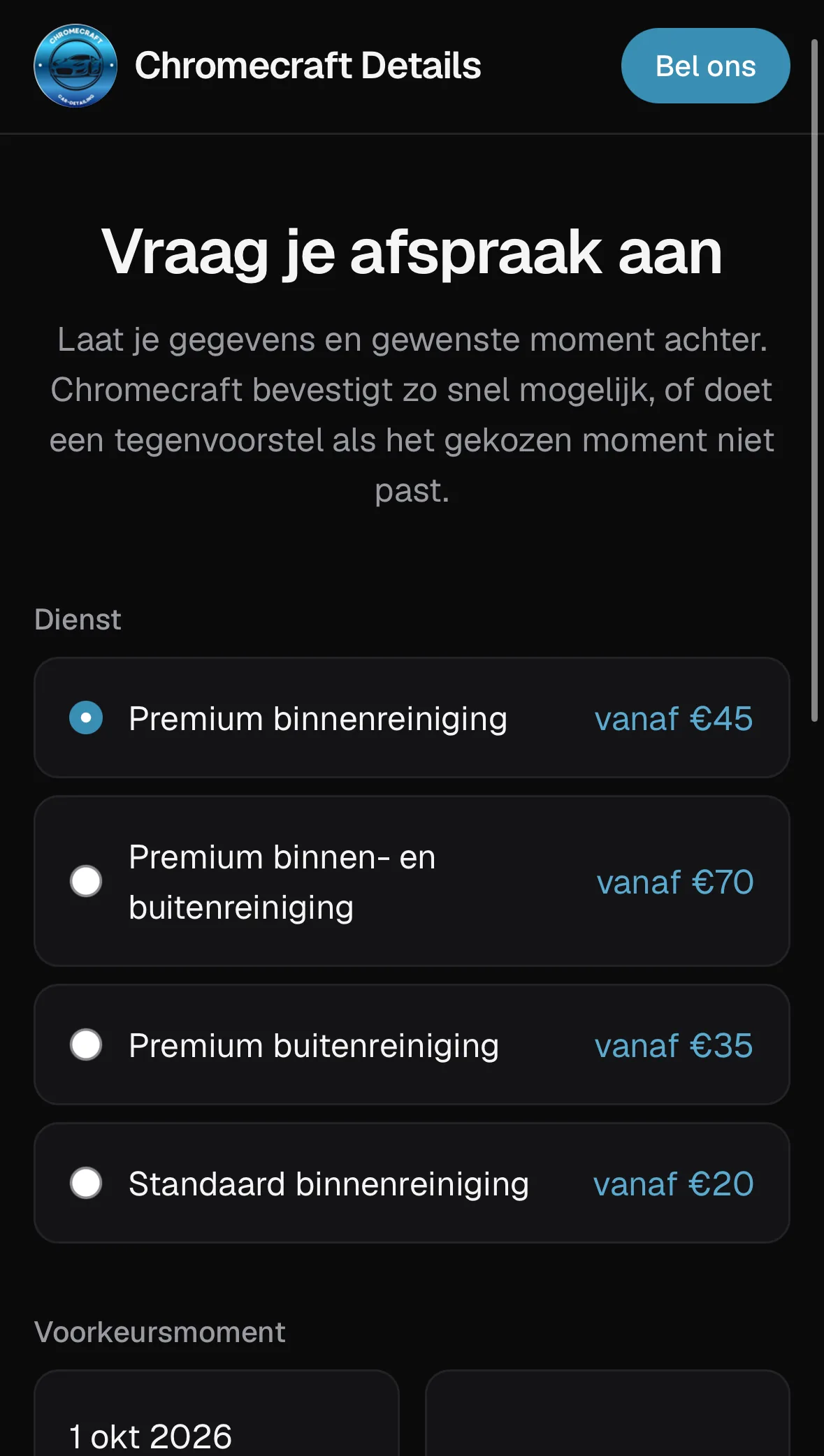 Aanvraagscherm waar de klant een dienst kiest, zoals premium binnenreiniging, en daarna een voorkeursmoment.